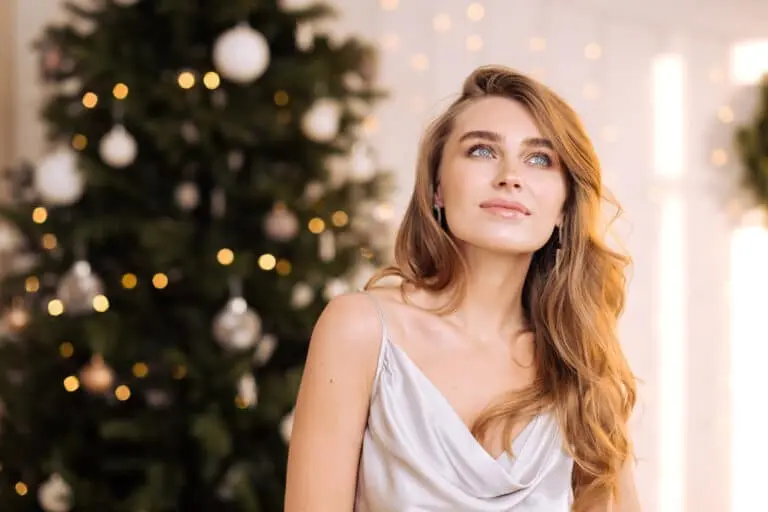 Top Benefits of Getting Buccal Fat Removal Before the Holiday Season